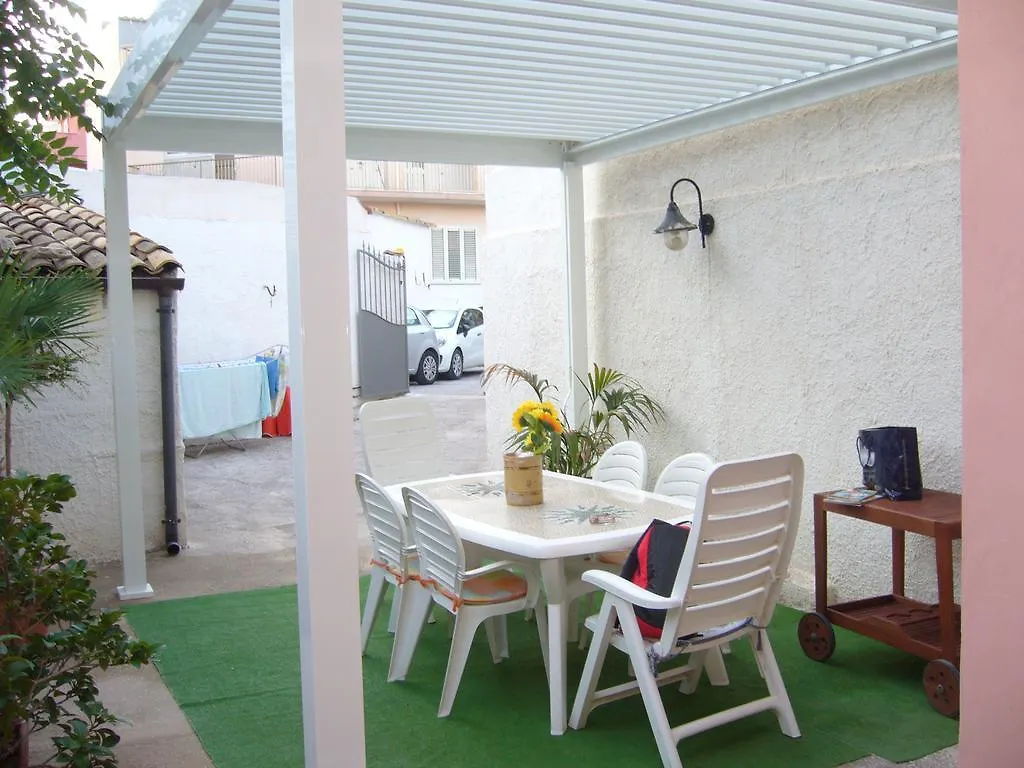 Casa vacanze Casa indipendente con ampia veranda Portopalo Di Capo Passero Italia