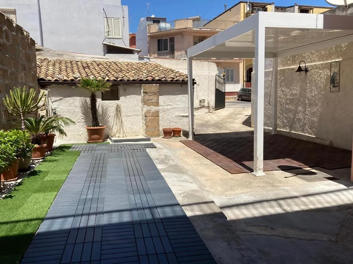 Casa Indipendente Con Ampia Veranda Portopalo Di Capo Passero Italy